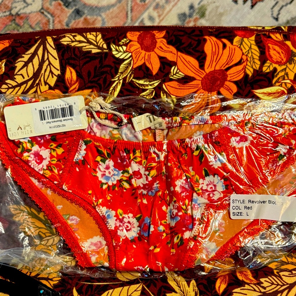 Revolve Bloomers -red